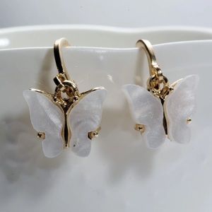 🆕 White | Butterfly Hoop Earrings |